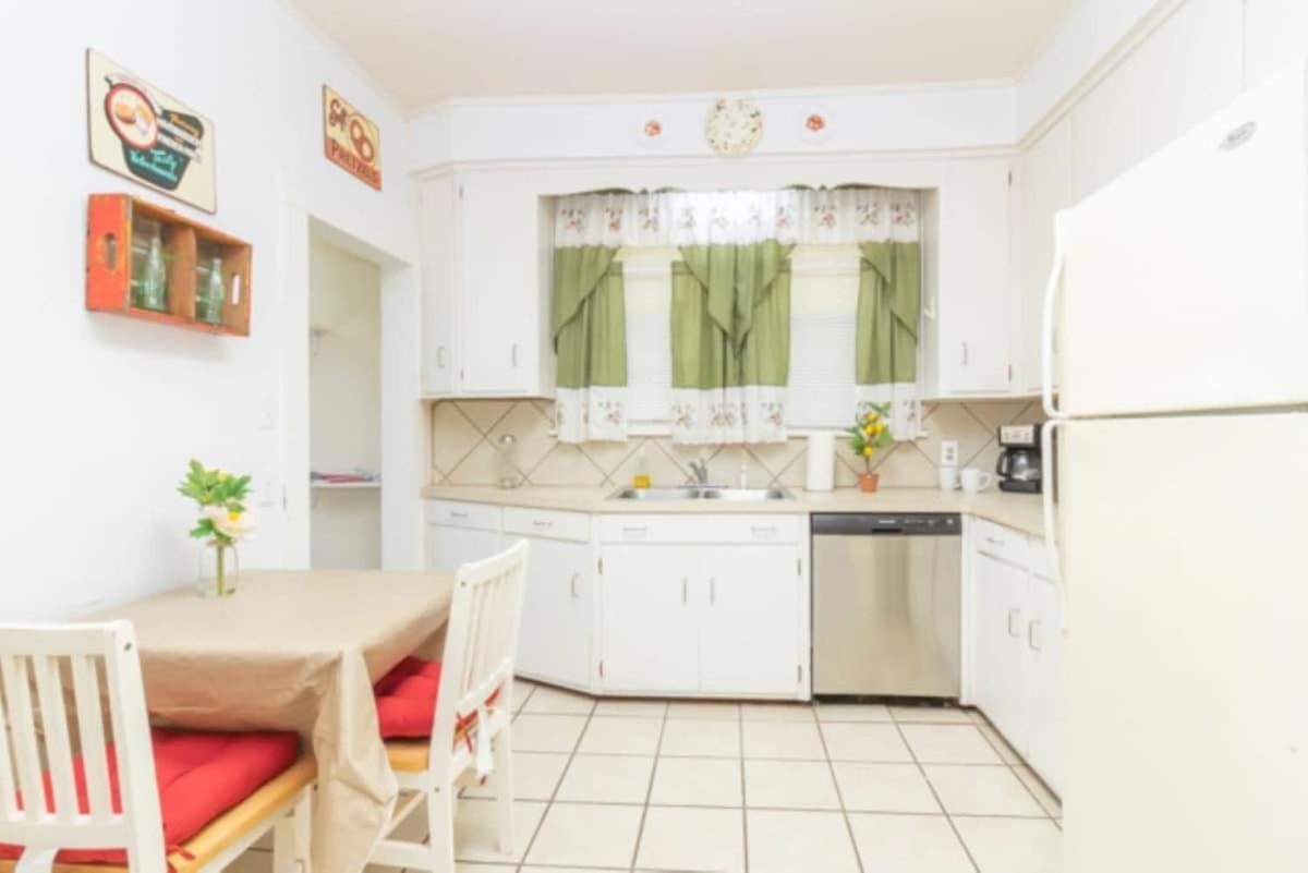 The Parkside Cottage Lakebottom Park At Doorstep! Калъмбъс Екстериор снимка